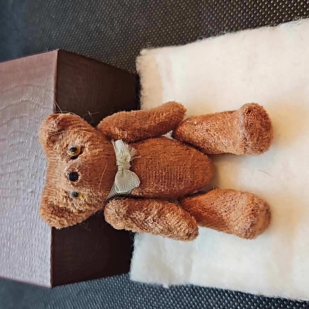 Vintage miniature jointed bear